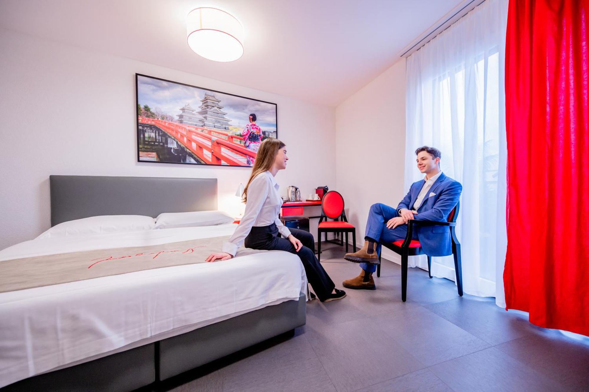"The Freddie Mercury" Hotel Монтре Екстер'єр фото