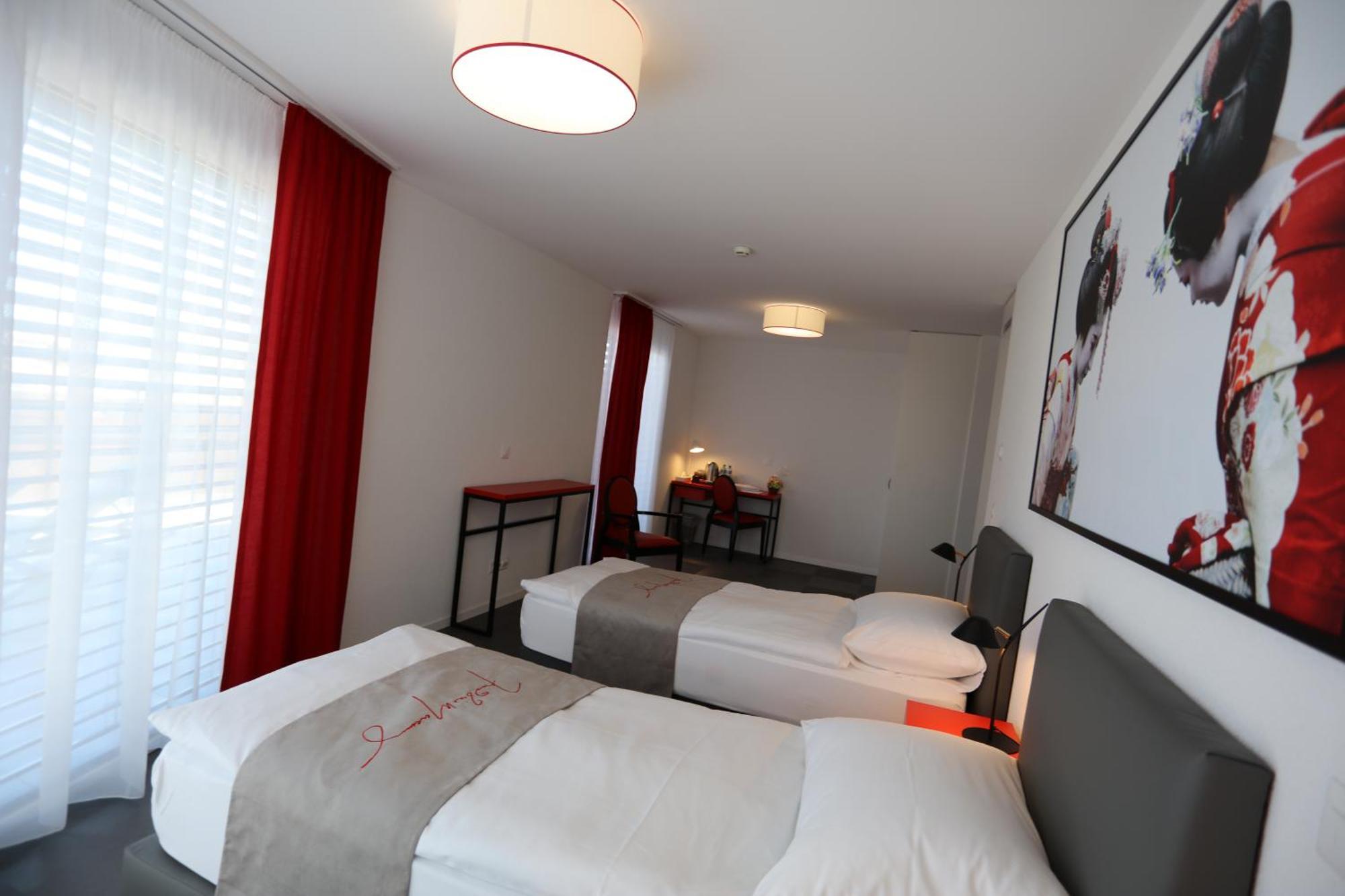 "The Freddie Mercury" Hotel Монтре Екстер'єр фото